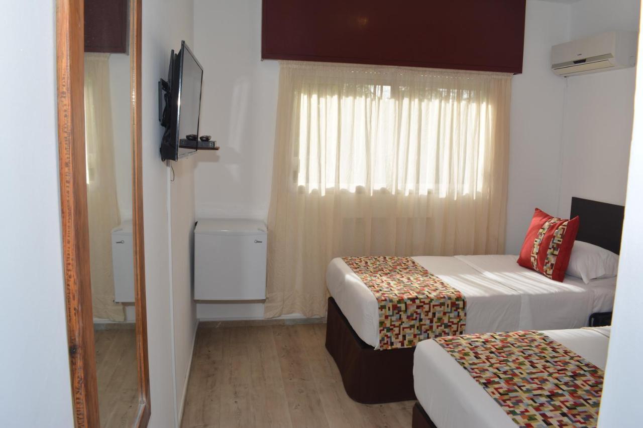 Hotel Express Мальдонадо Экстерьер фото