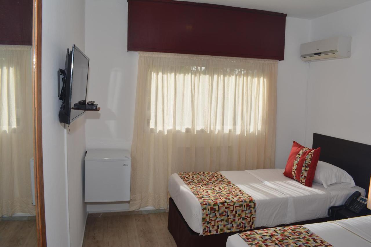 Hotel Express Мальдонадо Экстерьер фото